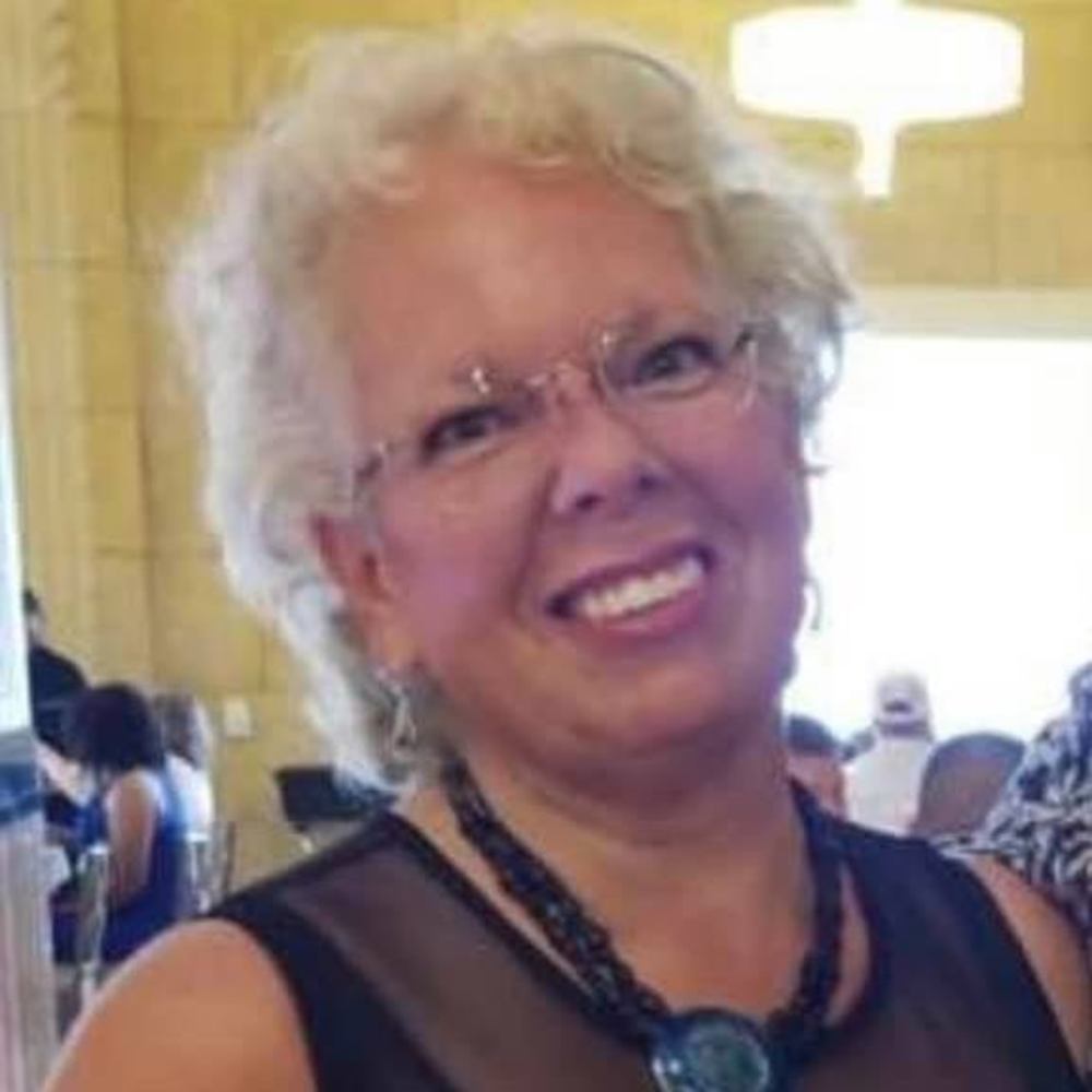 Meet your Posher, Paula